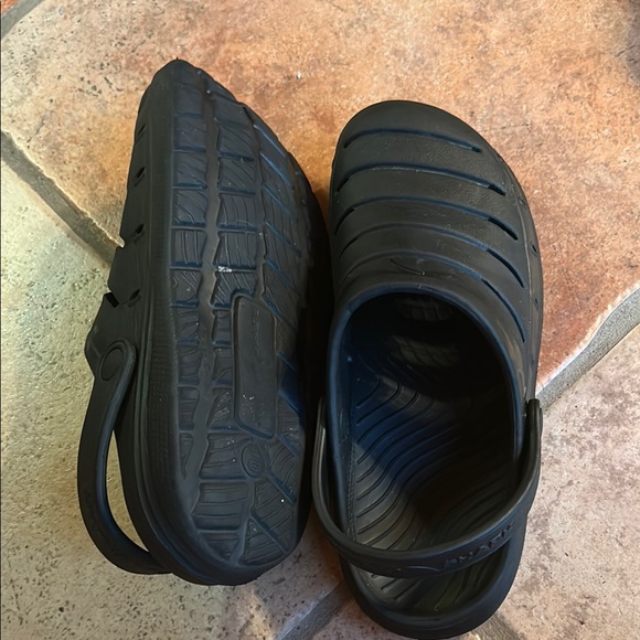 Rugged Shark Men's Black Slide Sandals - Picture 2 of 2